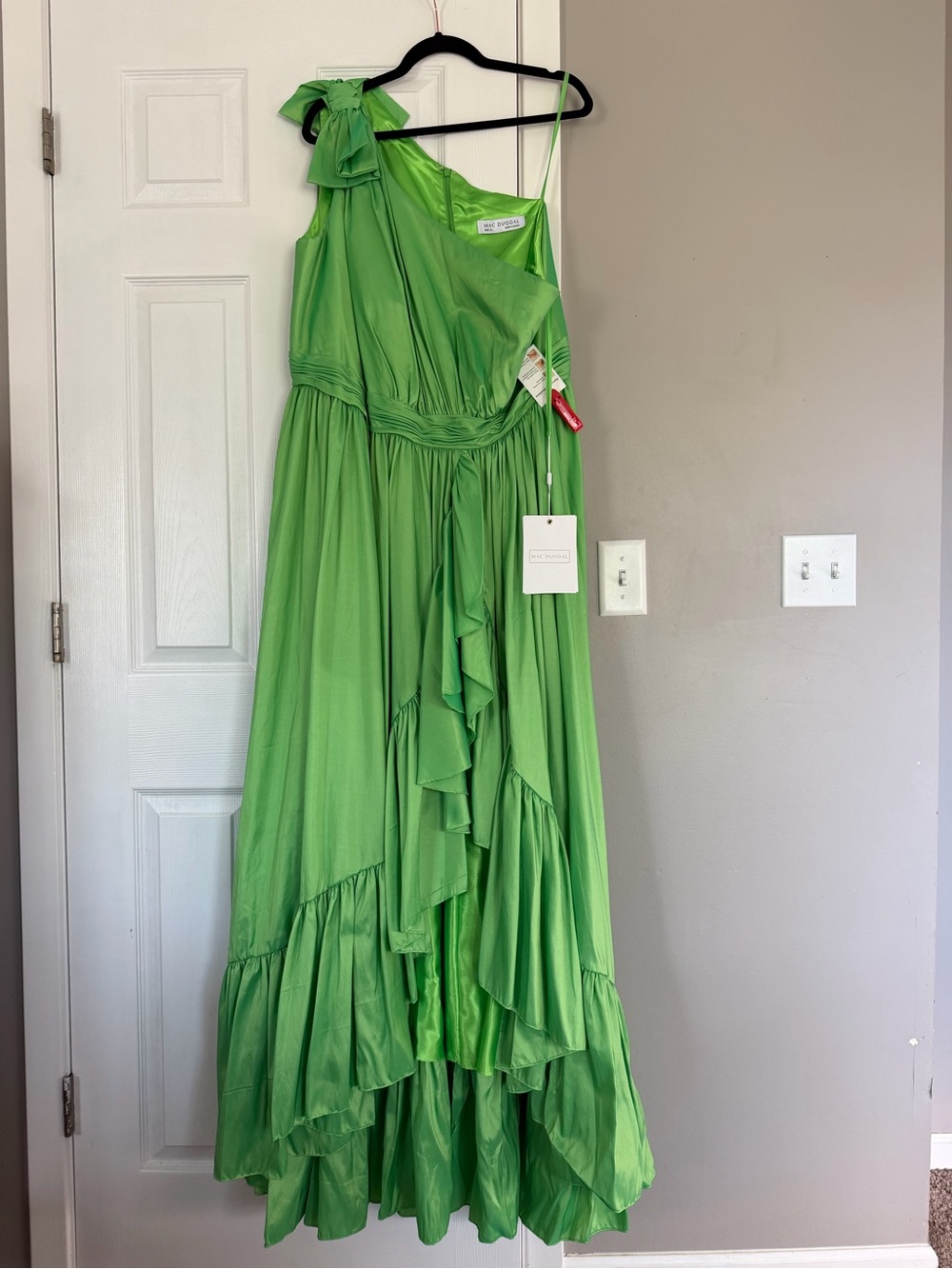 Mac Duggal One Shoulder Lime Green Maxi Dress Gown Event Plus size 18 NWT